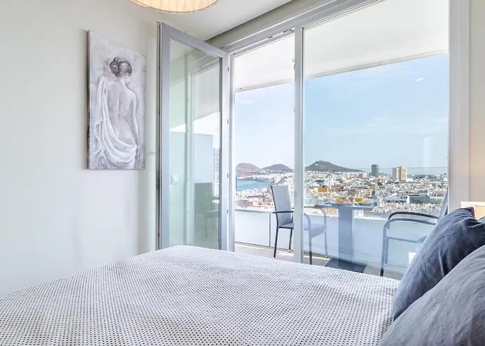 Brand New Apartment With Ocean & Volcano Views