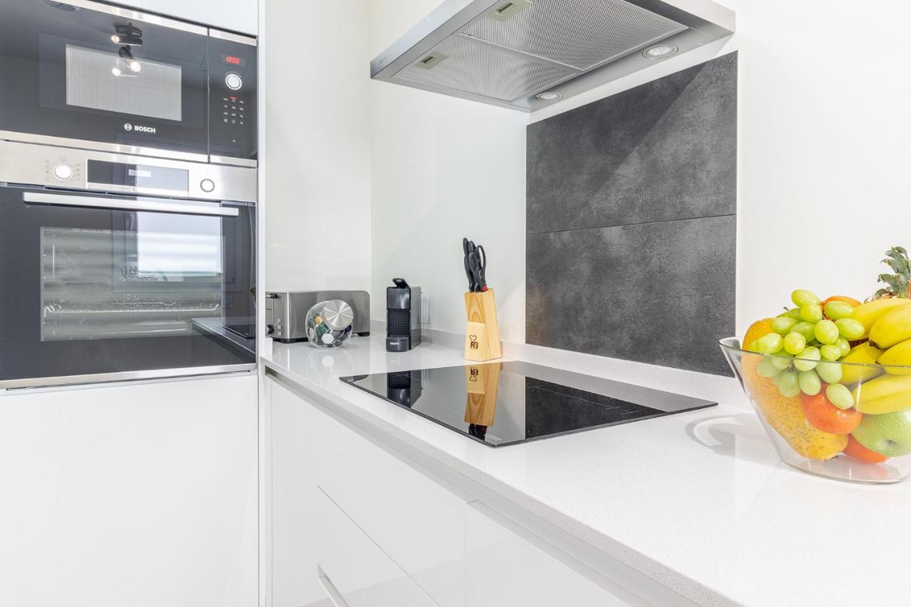 Brand New With Ocean & Volcano Views Apartamento *